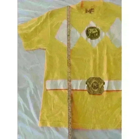 Power Rangers T-Shirt Men's XL Extra Large Yellow Mighty Morphin Short Sleeve - Picture 2 of 7